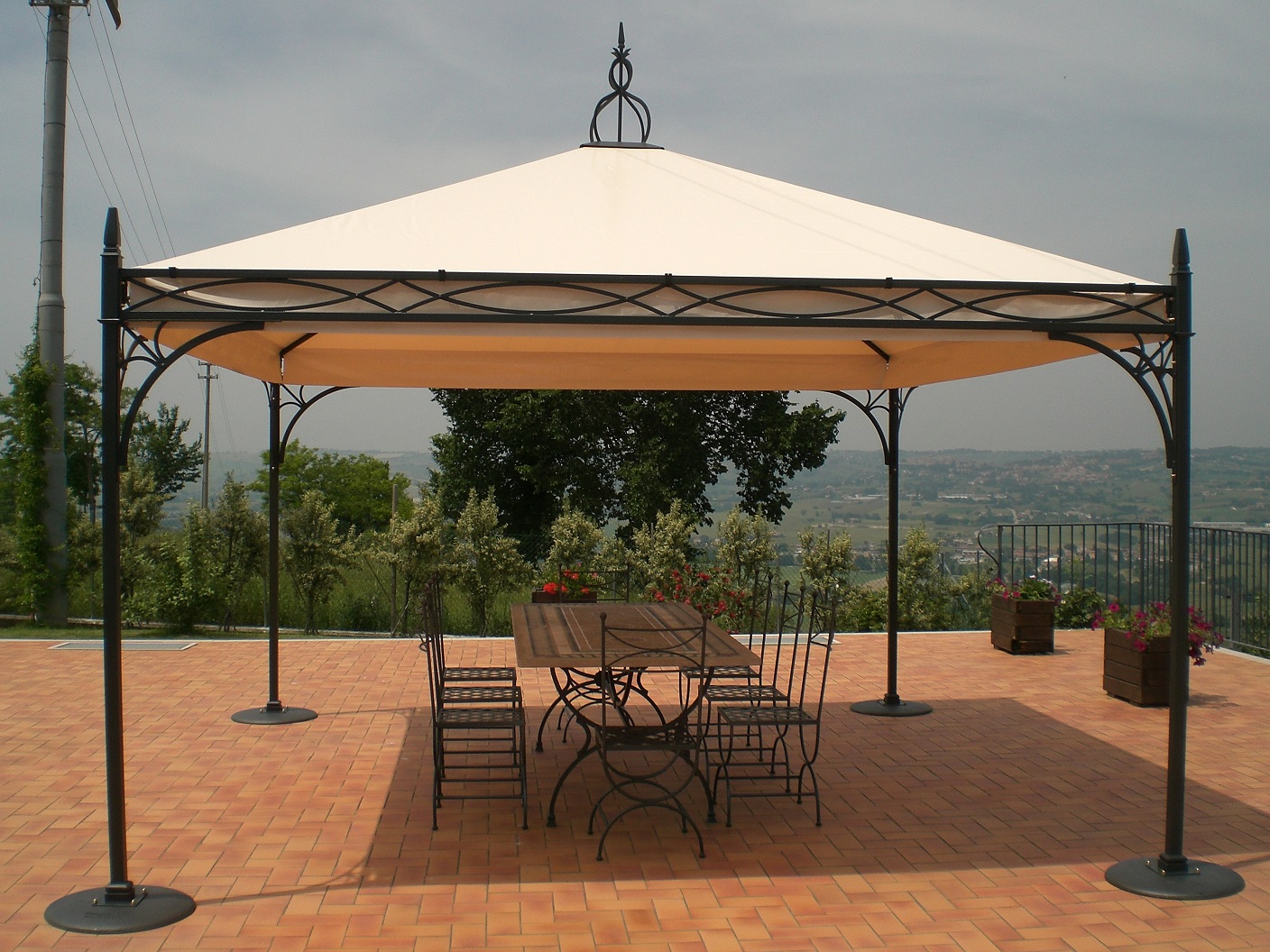 Gazebo in ferro battuto modello Smeraldo