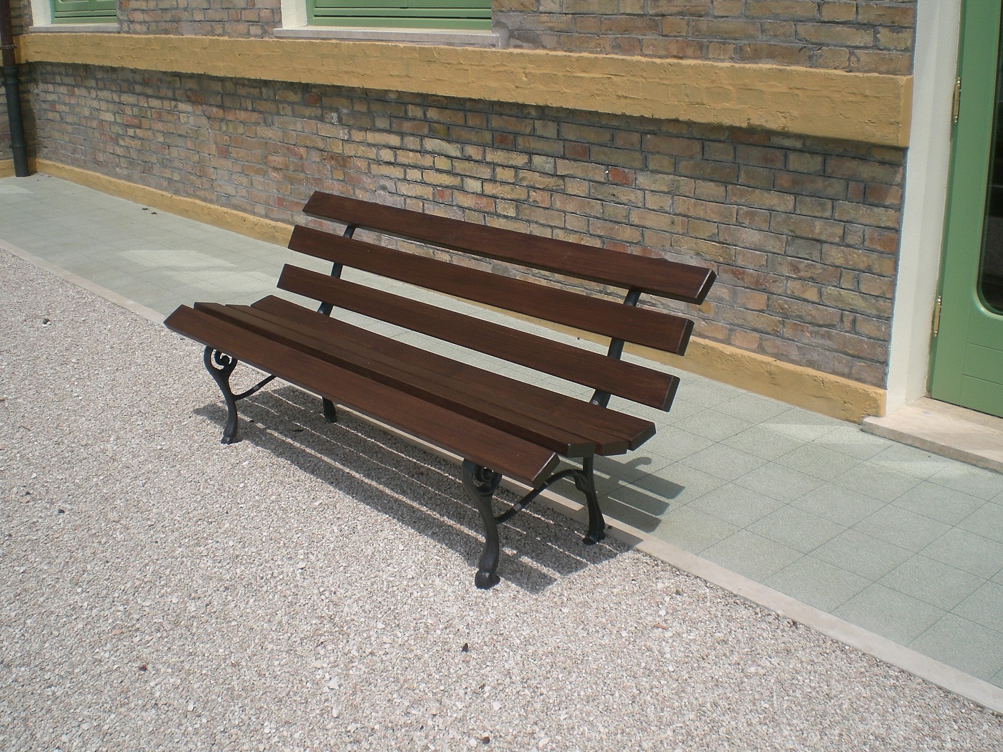 Panchina modello Nicra