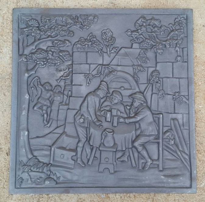 Lastra in ghisa decorata per camino