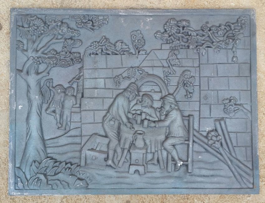 Lastra in ghisa decorata per camino