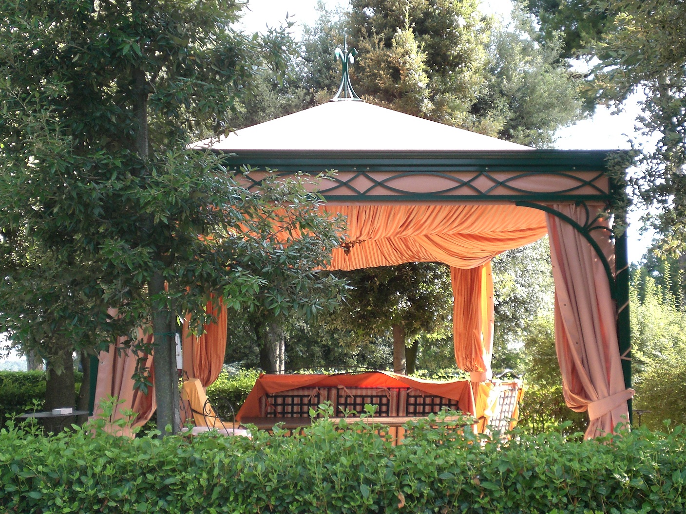 Gazebo in ferro battuto modello Topazio