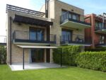 Pergola Ottoemezzo addossata
