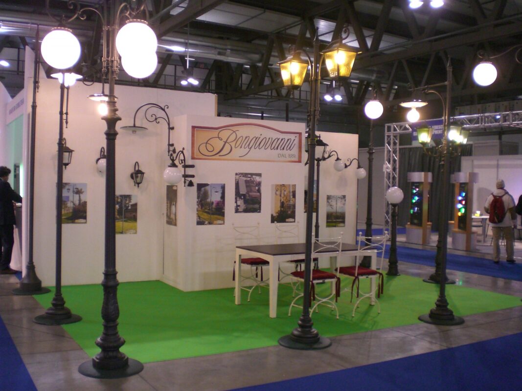 lampioni in ghisa e ferro per esterni di fonderia Bongiovanni