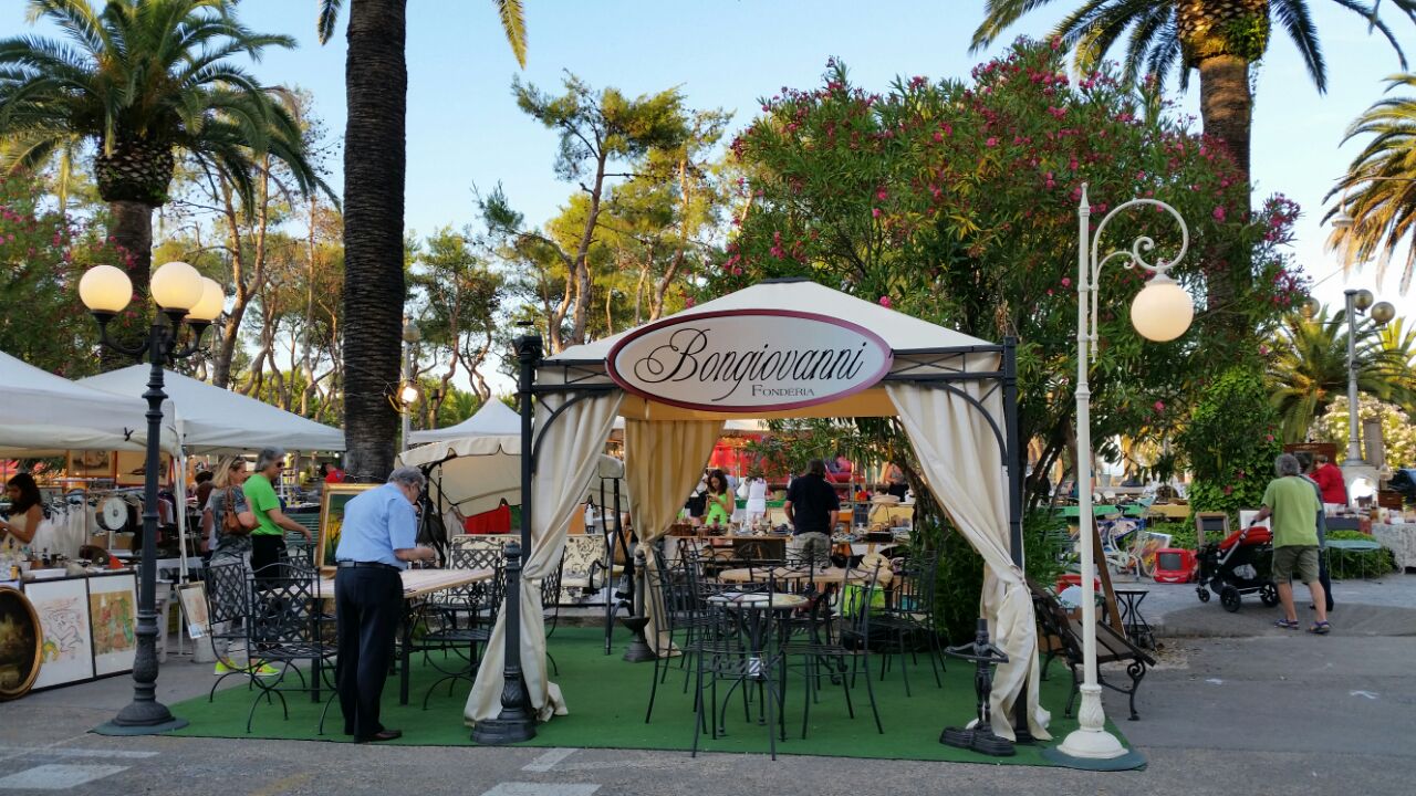 Stand di Fonderia Bongiovanni alla fiera "l'antico e le palme" di San Benedetto