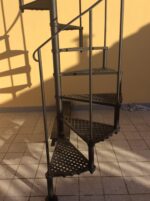 Scala a chiocciola Geometrica Ø105, Ø125, Ø145 e Ø165 cm - immagine 2