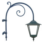 Braccio a muro Ischia50 con lanterna